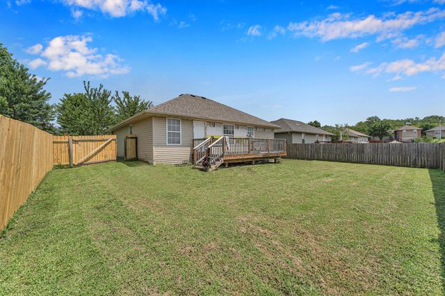 2462 W Cedar Creek Drive, Springfield, MO 65803