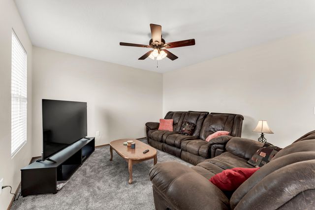 2462 W Cedar Creek Drive, Springfield, MO 65803