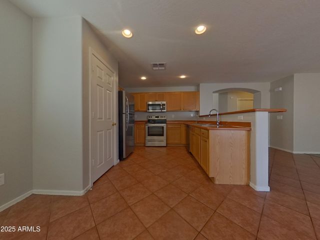 24172 W DESERT BLOOM Street, Buckeye, AZ 85326