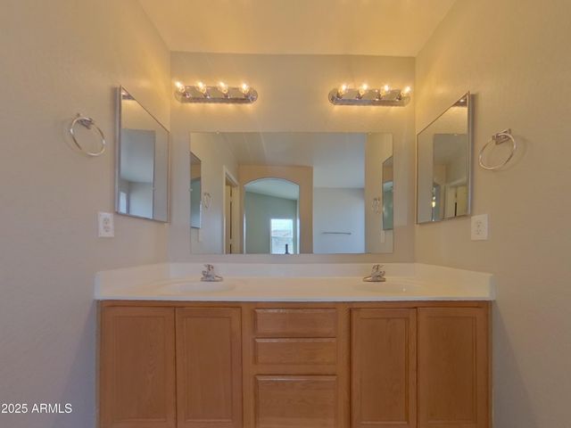 24172 W DESERT BLOOM Street, Buckeye, AZ 85326