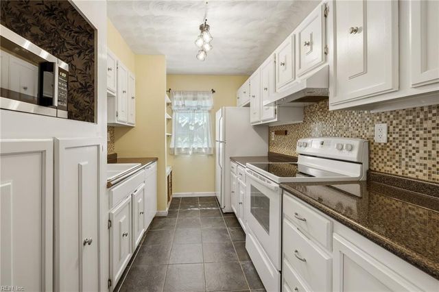 3187 Reese DR, Portsmouth, VA 23703