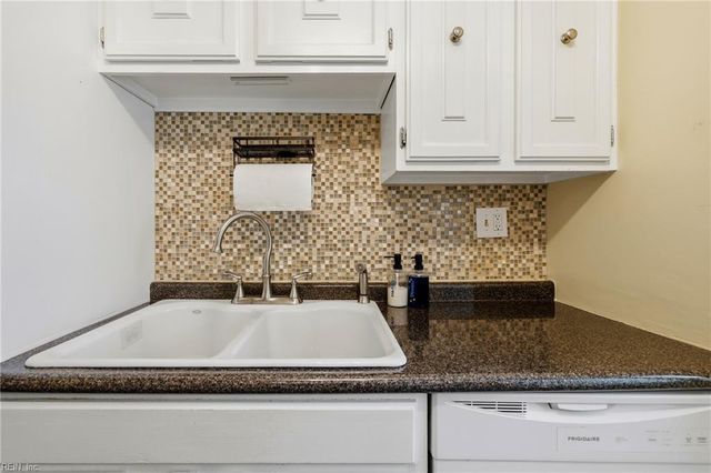3187 Reese DR, Portsmouth, VA 23703