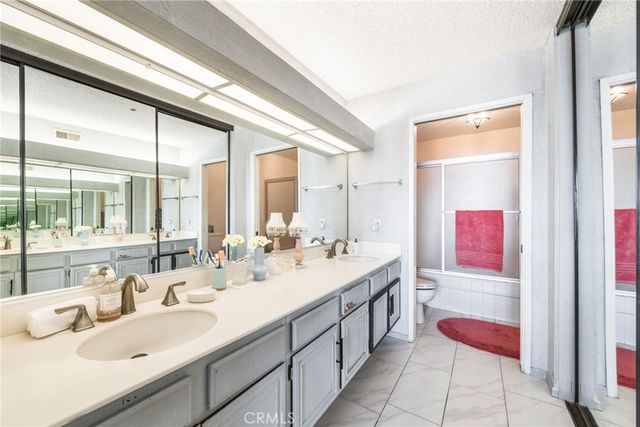 2551 Plaza Del Amo, Torrance, CA 90503