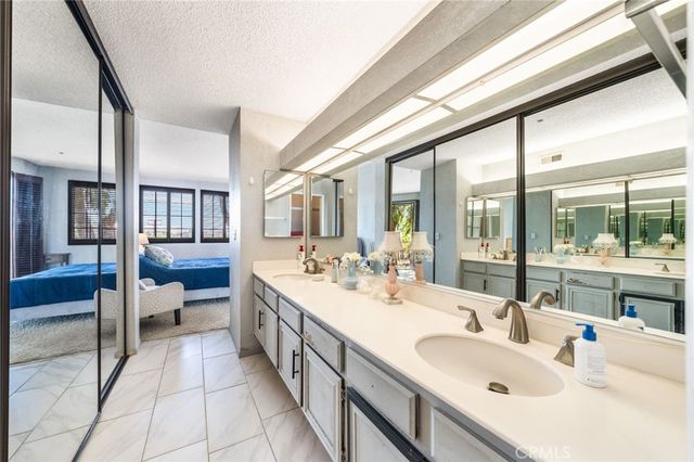2551 Plaza Del Amo, Torrance, CA 90503