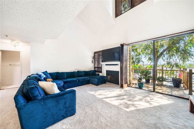 2551 Plaza Del Amo, Torrance, CA 90503