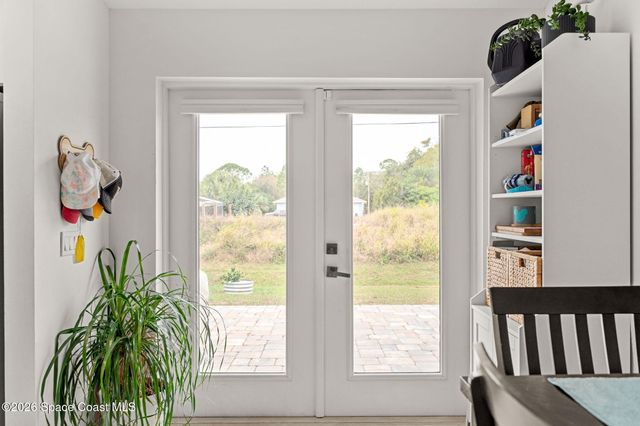 8615 102nd Court, Vero Beach, FL 32967