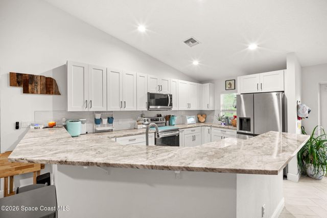 8615 102nd Court, Vero Beach, FL 32967