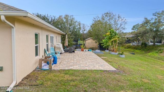 8615 102nd Court, Vero Beach, FL 32967