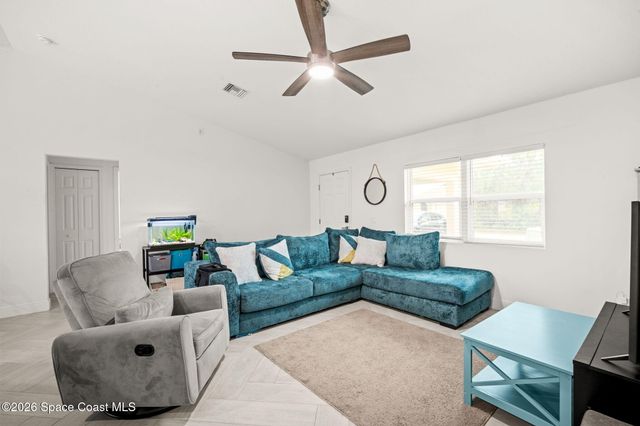 8615 102nd Court, Vero Beach, FL 32967