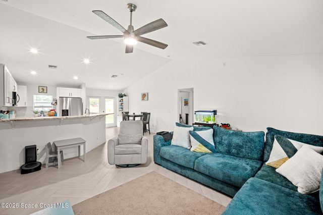 8615 102nd Court, Vero Beach, FL 32967