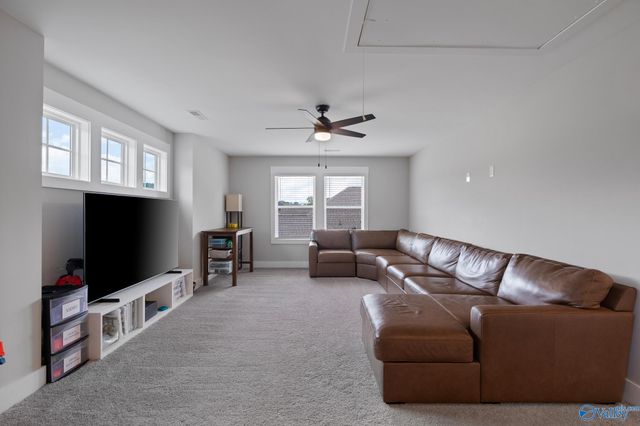 7529 Speckle Belly Boulevard SE, Owens Cross Roads, AL 35763