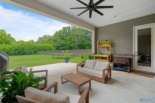 7529 Speckle Belly Boulevard SE, Owens Cross Roads, AL 35763