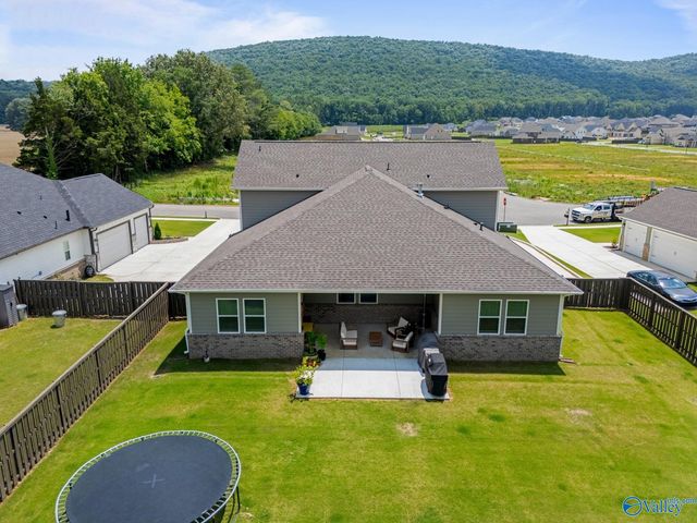 7529 Speckle Belly Boulevard SE, Owens Cross Roads, AL 35763