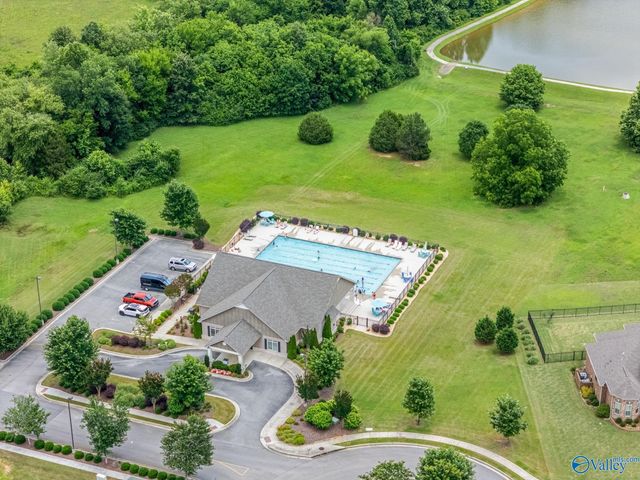 7529 Speckle Belly Boulevard SE, Owens Cross Roads, AL 35763