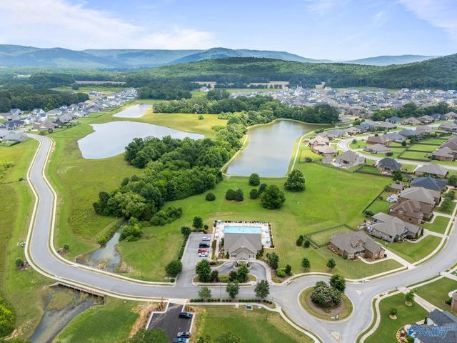 7529 Speckle Belly Boulevard SE, Owens Cross Roads, AL 35763