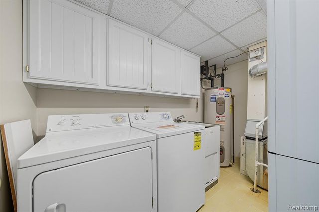 19710 W 13 Mile Road 108, Beverly Hills, MI 48025