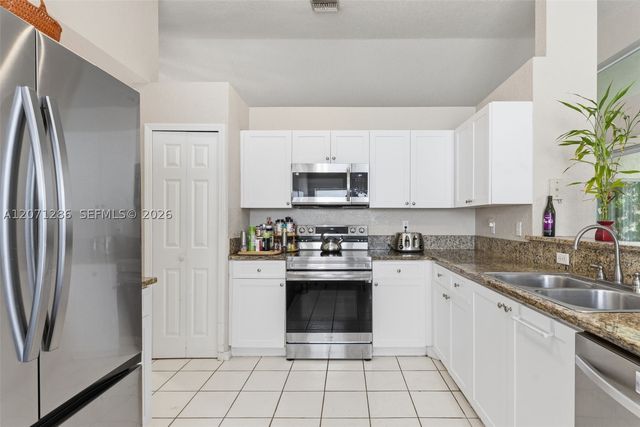 3211 NW 123 Ave, Coral Springs, FL 33065