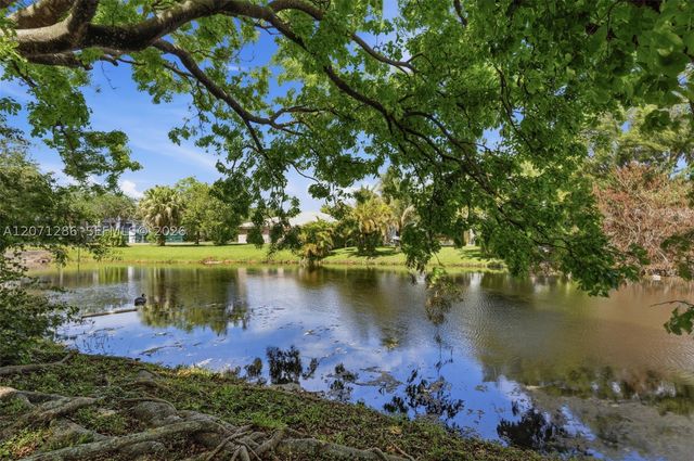 3211 NW 123 Ave, Coral Springs, FL 33065