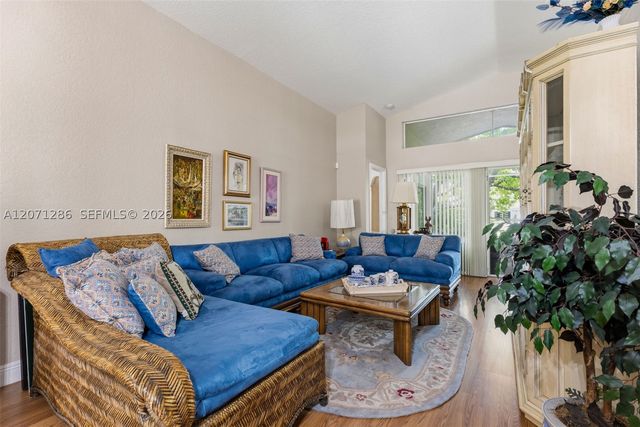 3211 NW 123 Ave, Coral Springs, FL 33065