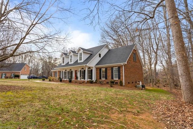 6101 Oak Glenn Court, Summerfield, NC 27358