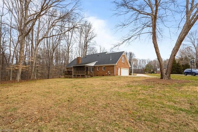 6101 Oak Glenn Court, Summerfield, NC 27358