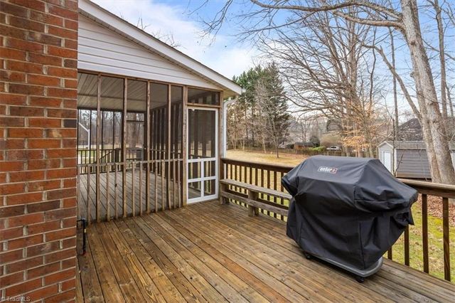 6101 Oak Glenn Court, Summerfield, NC 27358