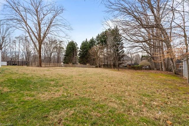 6101 Oak Glenn Court, Summerfield, NC 27358