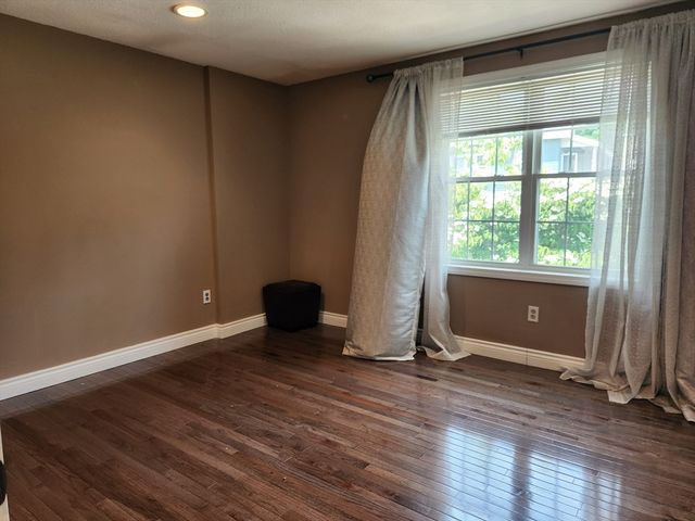 129 Lowell Street 4, Peabody, MA 01960