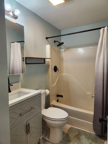 129 Lowell Street 4, Peabody, MA 01960