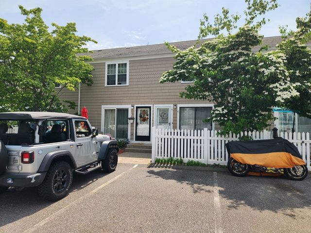 129 Lowell Street 4, Peabody, MA 01960