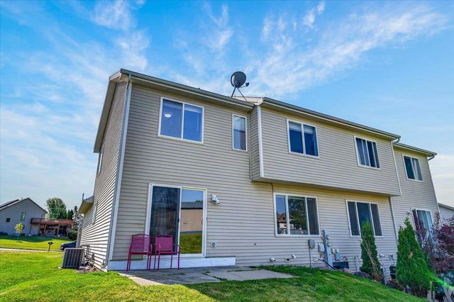 823 Vista Ridge Drive, Mount Horeb, WI 53572