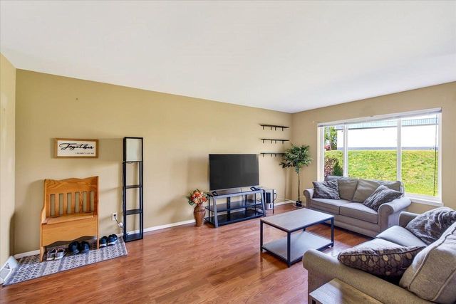 823 Vista Ridge Drive, Mount Horeb, WI 53572