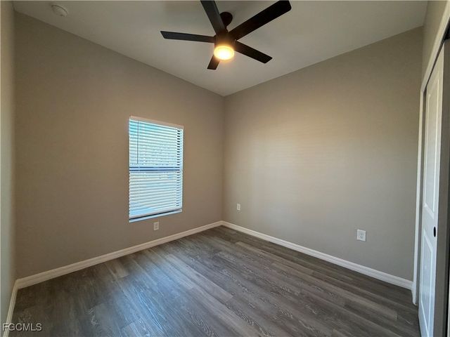 5207 30th ST SW, Lehigh Acres, FL 33973