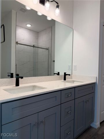 5207 30th ST SW, Lehigh Acres, FL 33973