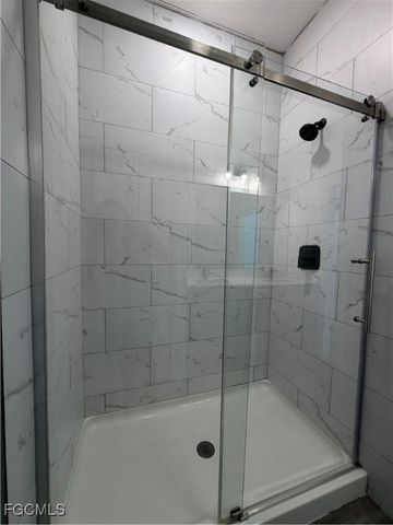 5207 30th ST SW, Lehigh Acres, FL 33973