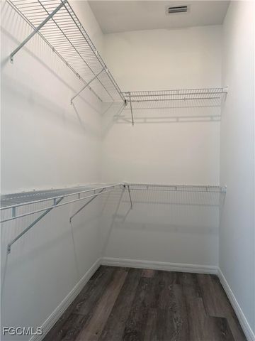 5207 30th ST SW, Lehigh Acres, FL 33973