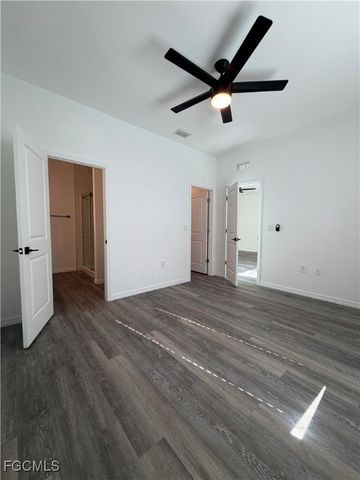 5207 30th ST SW, Lehigh Acres, FL 33973