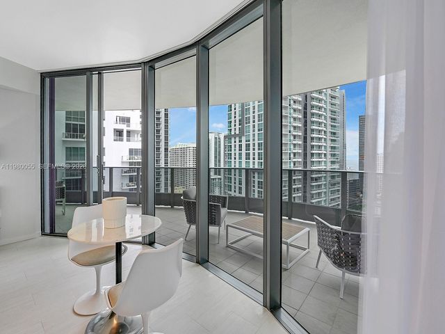 1000 Brickell Plz 3402, Miami, FL 33131