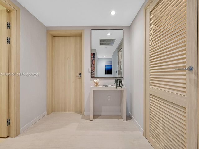 1000 Brickell Plz 3402, Miami, FL 33131