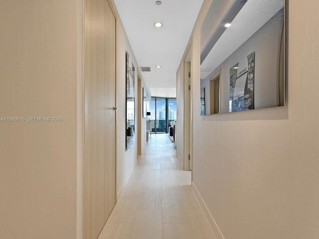 1000 Brickell Plz 3402, Miami, FL 33131