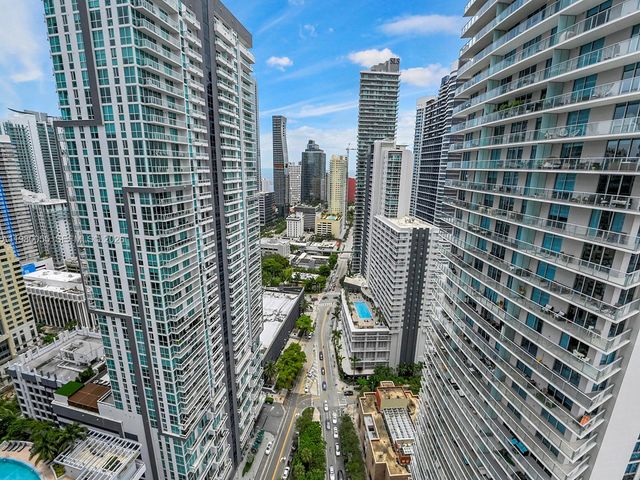 1000 Brickell Plz 3402, Miami, FL 33131
