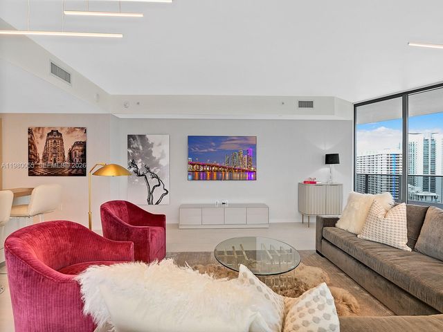 1000 Brickell Plz 3402, Miami, FL 33131