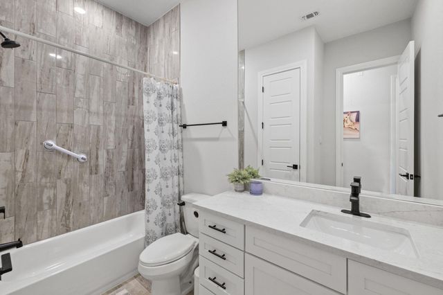 225 Spicewood Trails DR, Spicewood, TX 78669