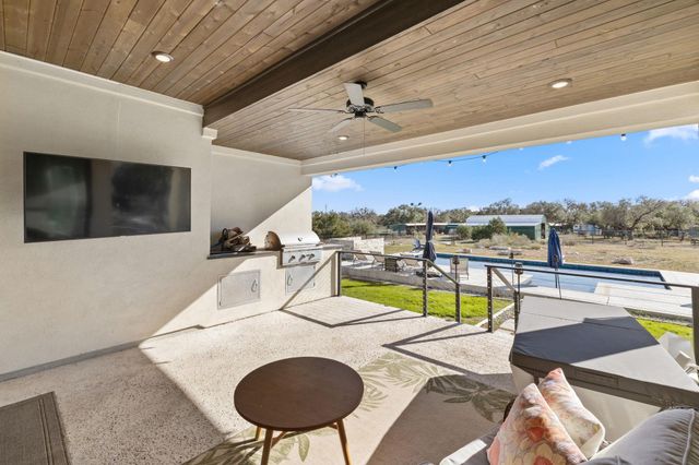 225 Spicewood Trails DR, Spicewood, TX 78669