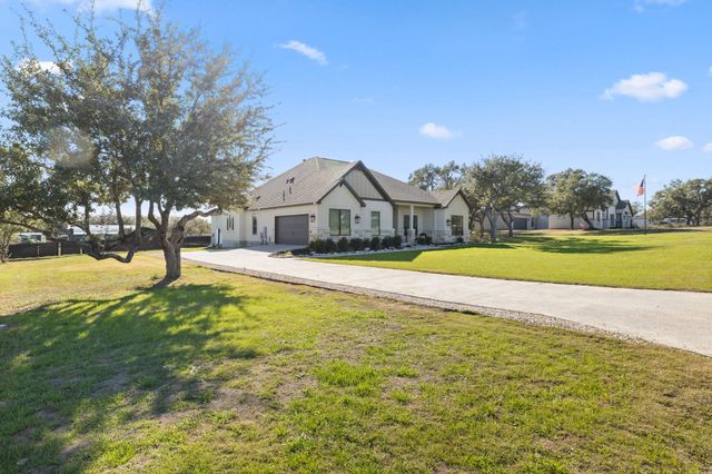 225 Spicewood Trails DR, Spicewood, TX 78669