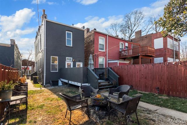 2845 Chippewa Street, St Louis, MO 63118