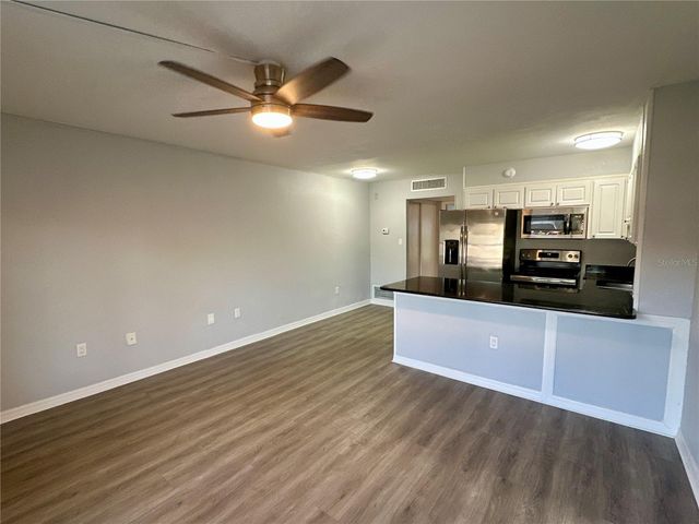 1860 PHILLIPPI SHORES DRIVE 7A, Sarasota, FL 34231