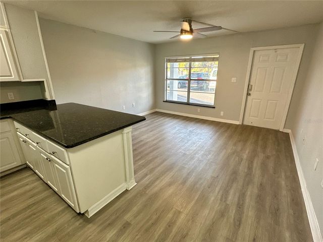 1860 PHILLIPPI SHORES DRIVE 7A, Sarasota, FL 34231