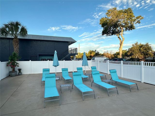 1860 PHILLIPPI SHORES DRIVE 7A, Sarasota, FL 34231