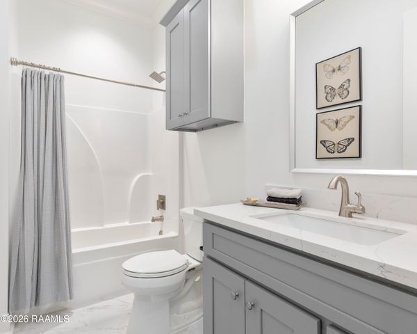 102 Windy Feather Drive, Broussard, LA 70518